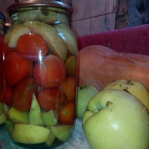 How to cook delicious pickled tomatoes for the winter: a selection of the best recipes from experienced housewives