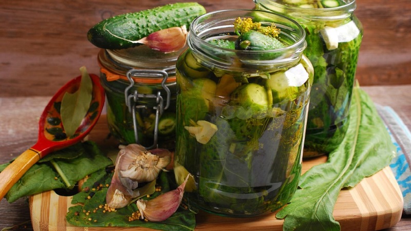 How to prepare delicious pickles with mustard for the winter