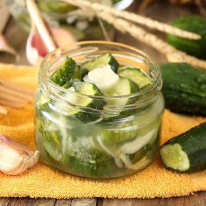 The best recipes for salting sweet cucumbers for the winter in jars from experienced housewives