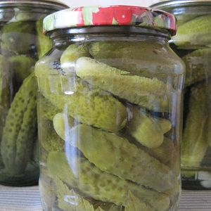 The best recipes for salting sweet cucumbers for the winter in jars from experienced housewives