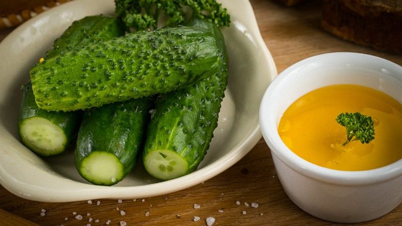 The benefits and harms of cucumbers with honey for the human body