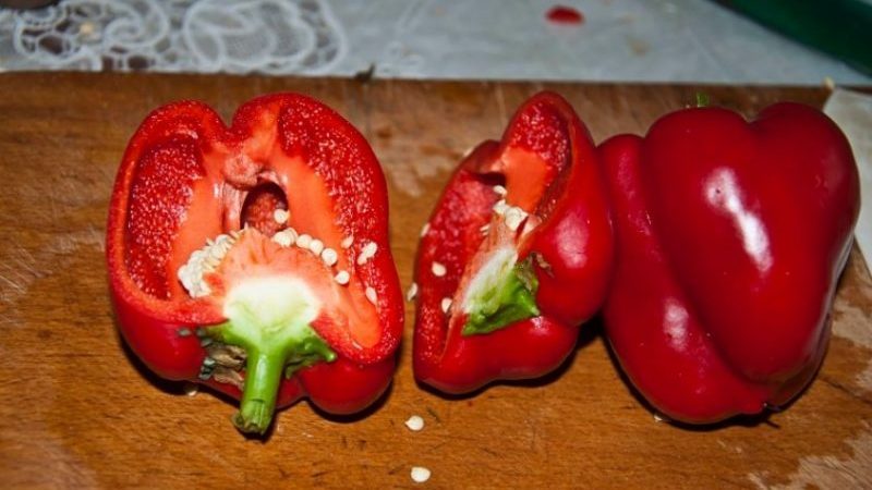Review of the Novogogoshary pepper variety: reviews of farmers, advantages and disadvantages, nuances of cultivation