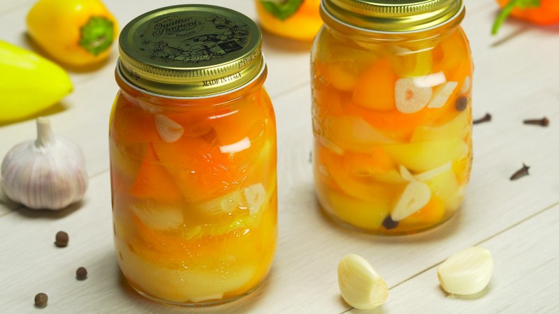 The most delicious and simple recipes for pickled peppers for the winter without sterilizing cans