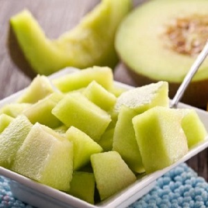 How much melon can you eat per day: consumption rates, beneficial properties and calorie content