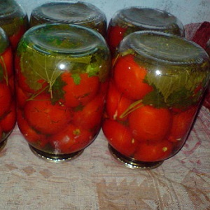 Top 10 unusual tomato recipes for the winter: how to cook delicious tomatoes and roll them up correctly