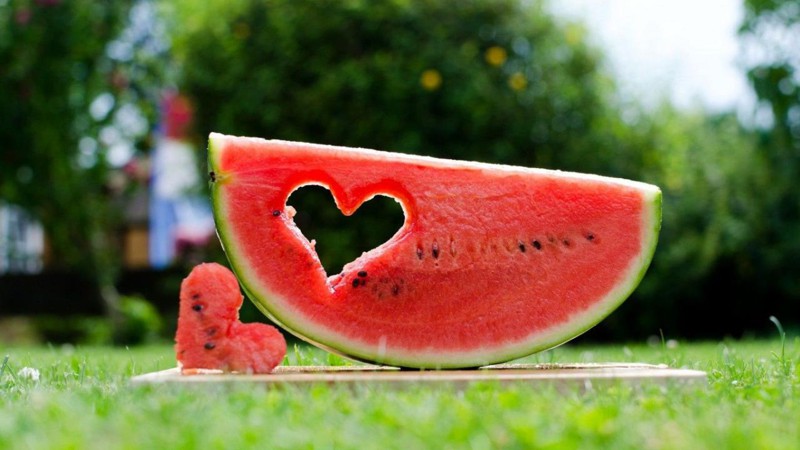 Is watermelon diuretic or not: diuretic properties and rules of use