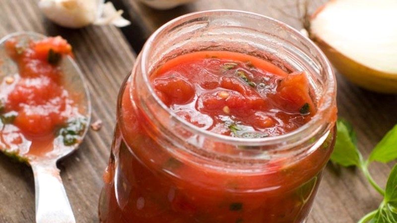 How to prepare delicious pickled eggplant without sterilization for the winter