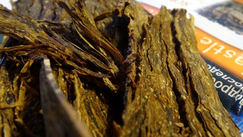 The safest ways to store tobacco at home