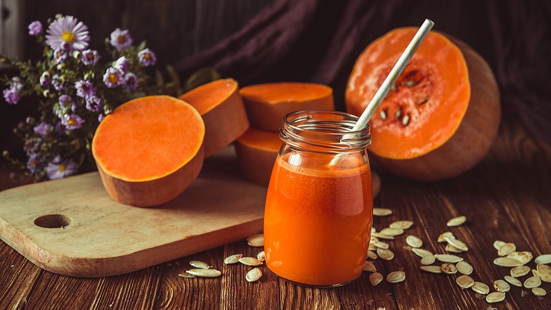 The benefits of pumpkin juice for women: we get acquainted with the medicinal properties, prepare ourselves and drink correctly