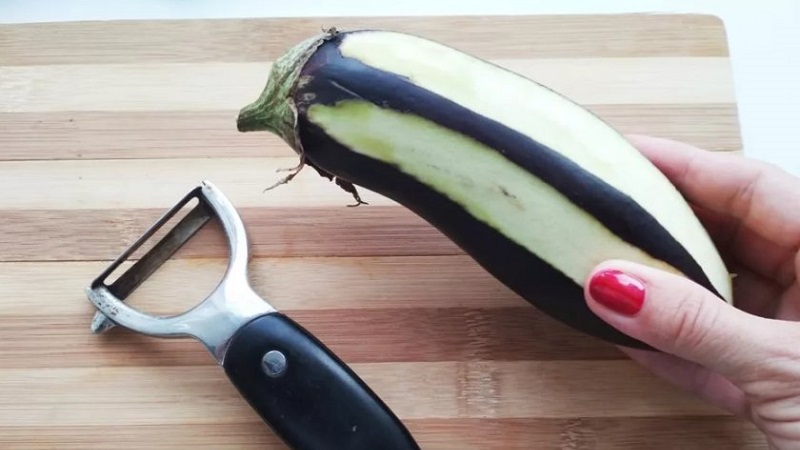 What to do to prevent the eggplant from being bitter and is it possible to eat bitter fruits