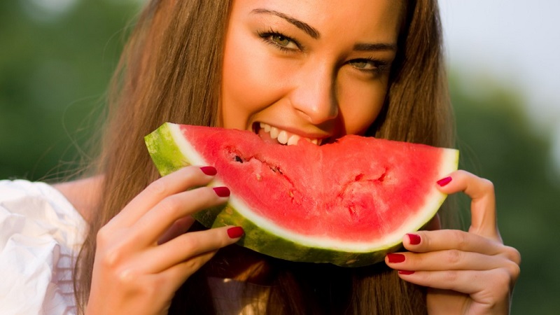 Does watermelon contain vitamins and what