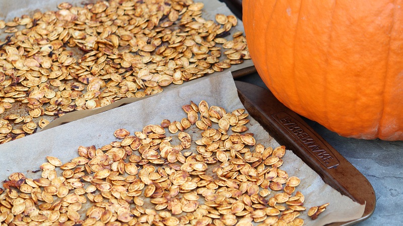 How to peel pumpkin seeds at home: step by step instructions and tips to make the task easier
