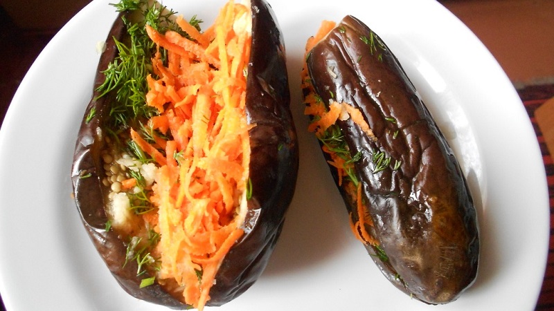 How to cook pickled eggplant stuffed with carrots and garlic