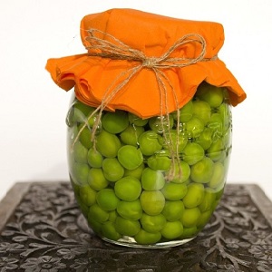 How to save green peas for the winter: we protect the crop from damage in three different ways