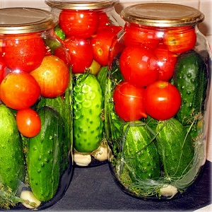 The best recipes for blanks of sweet and sour cucumbers for the winter