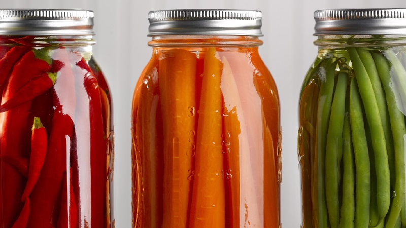 The best ways to harvest hot peppers for the winter: recipes for preserving and drying hot seasonings