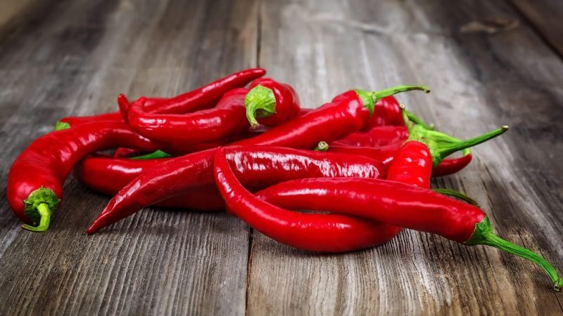 Pros and cons of growing Tsitsak pepper: how to get a good harvest