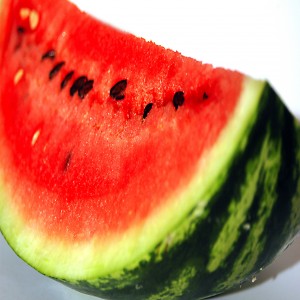 Why watermelon is not sweet: causes of the problem and how to prevent it