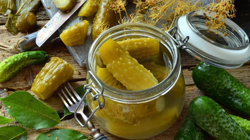 Why pickles are empty inside and how to make the right cut to prevent this problem