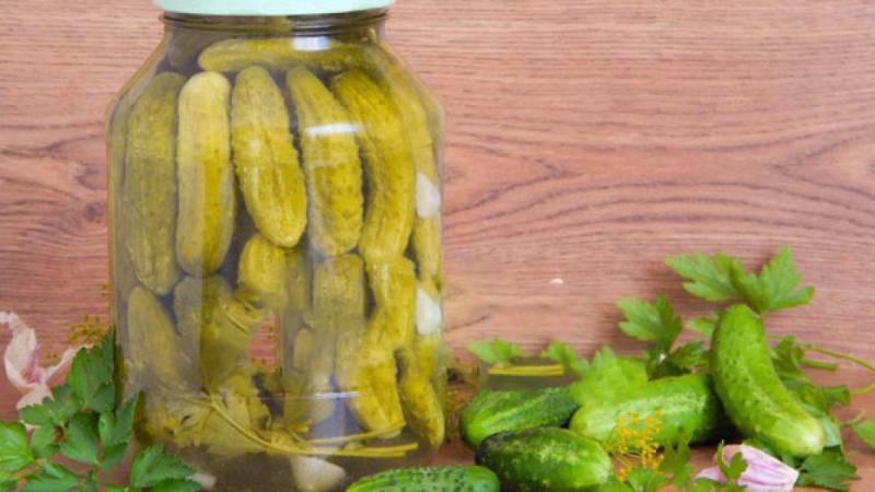 The most delicious recipes for salting crispy cucumbers for the winter with aspirin