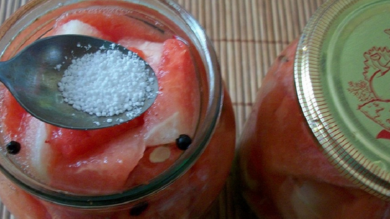 The most delicious recipes for watermelons for the winter in jars of citric acid