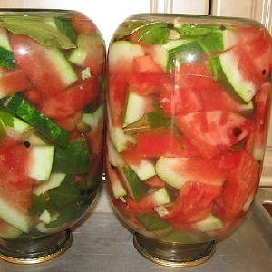 The most delicious recipes for watermelons for the winter in jars of citric acid