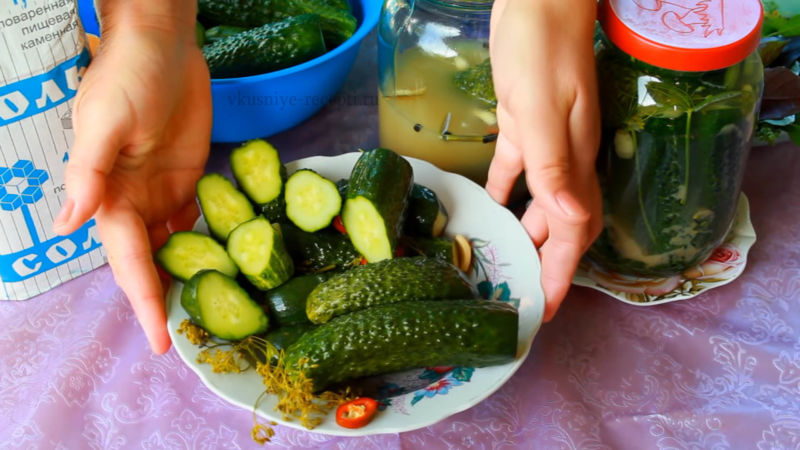 Secrets of quick cooking pickled cucumbers