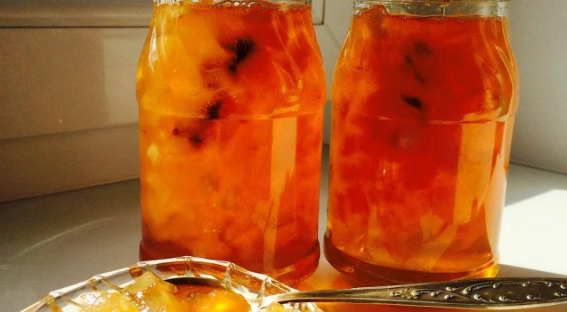 Delicious and simple recipes for melon jam with apples