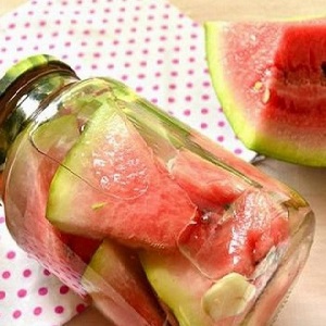 Simple and quick recipes for the winter: pickled watermelons in 3 liter jars