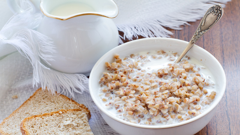 The benefits of eating buckwheat with kefir on an empty stomach in the morning