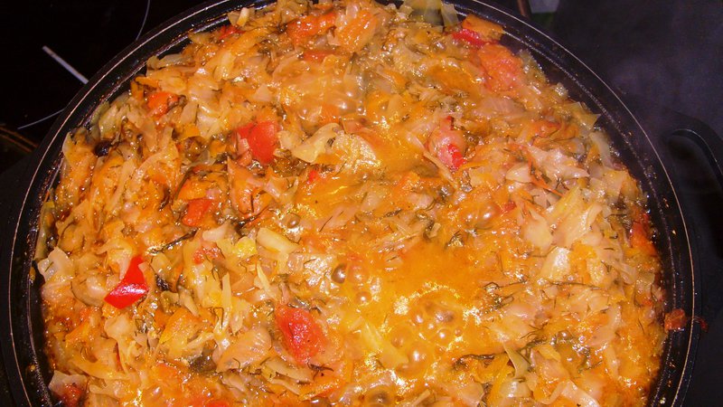 Cooking a dressing for carrot soup for the winter