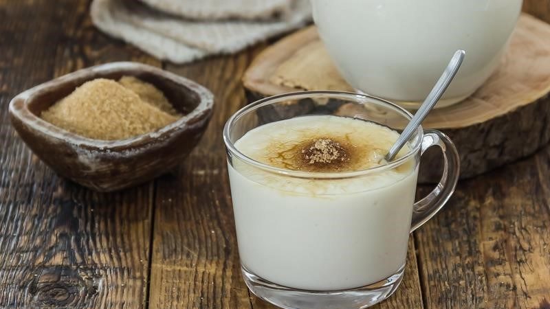 The benefits and harms of oatmeal for the body and the scope of the product