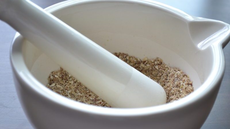 The benefits and harms of oatmeal for the body and the scope of the product
