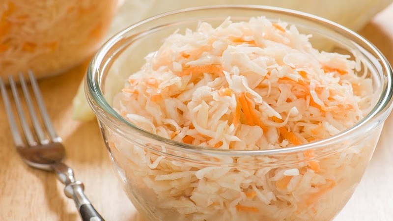 How to prepare delicious sauerkraut for the winter