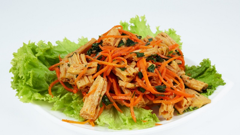 We prepare delicious Korean carrots for the winter without sterilization in jars