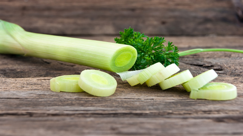 The benefits and harms of leeks for health: what is good and how to use it correctly