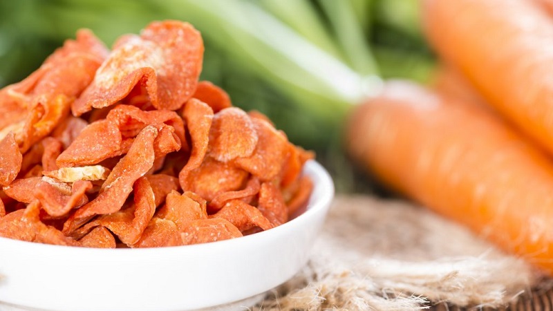 Why dry carrots are good, how to prepare them correctly and where to use