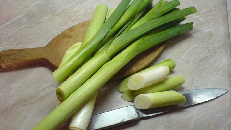 How to cook and eat leek soup for weight loss