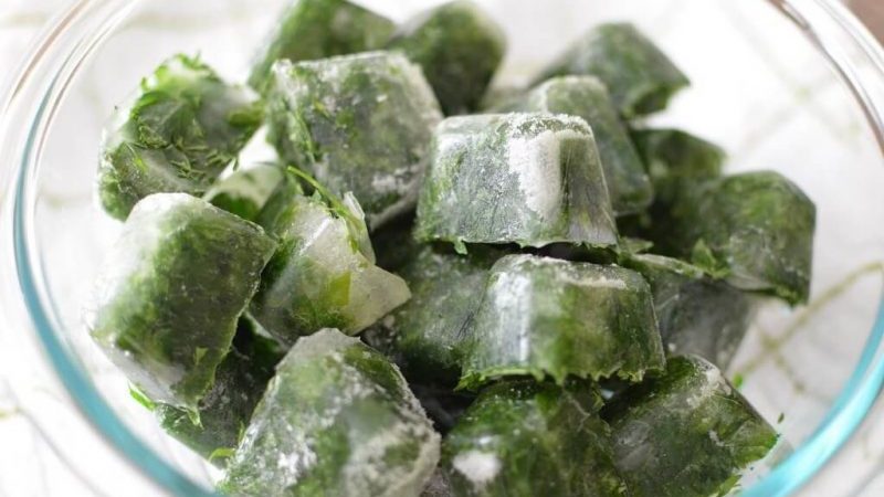 How to make parsley ice for face: beauty and health of skin from simple ingredients