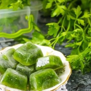 How to make parsley ice for face: beauty and health of skin from simple ingredients