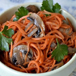 How to deliciously prepare Korean-style carrots for the winter in jars