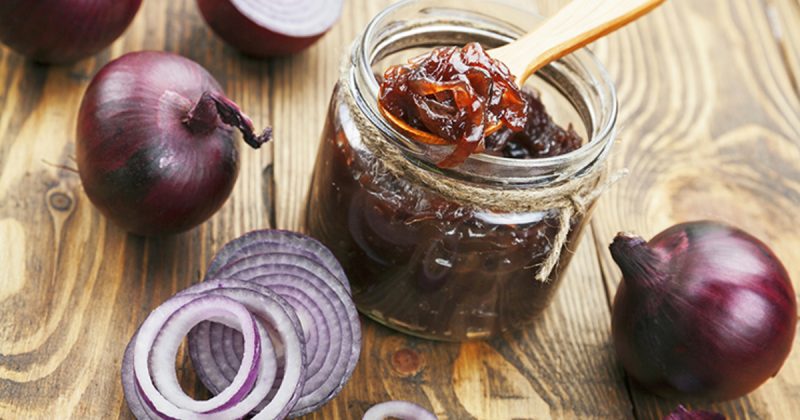 Is it possible to eat onions with gastritis with high or low acidity