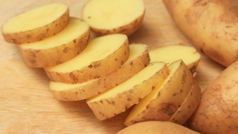 One of the most unpretentious potato varieties - Lina: a description of the yield and tips for growing