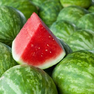 At what temperature and how much is watermelon stored