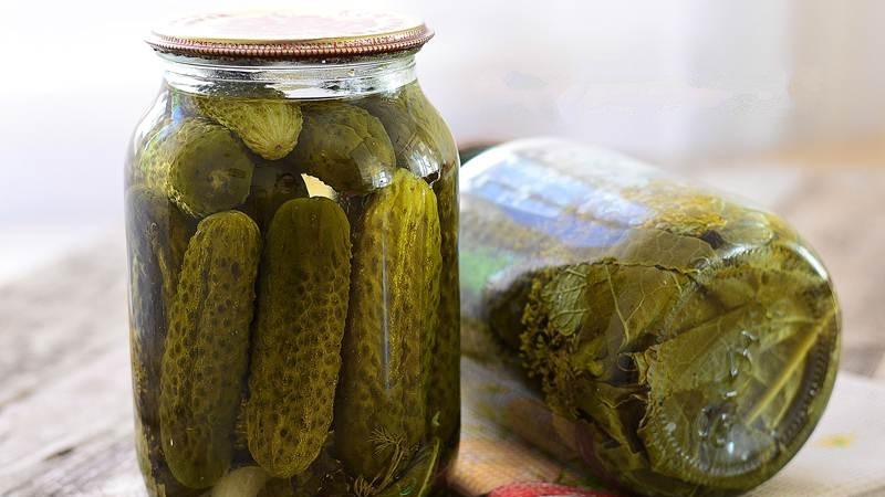 The most delicious recipes for sweet cucumbers for the winter on a liter jar