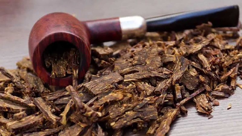 What are the benefits of tobacco and what harm does it cause to the body