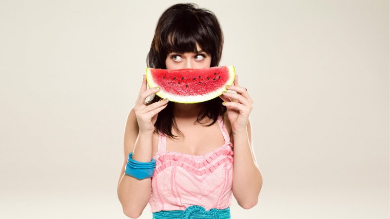 A woman's faithful friend is a watermelon: how is it useful for the body