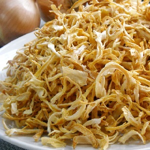What to do with peeled onions: how to keep them longer