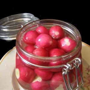 Fresh radishes all winter: how to keep at home
