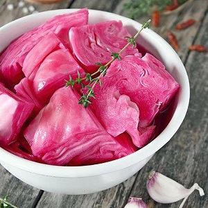 How can you cook sauerkraut deliciously in slices in different ways